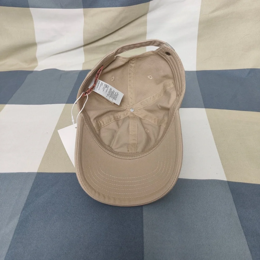 🧢Acne Tan Hat Minimalist Design